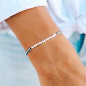 pura vida freshwater pearl bracelet